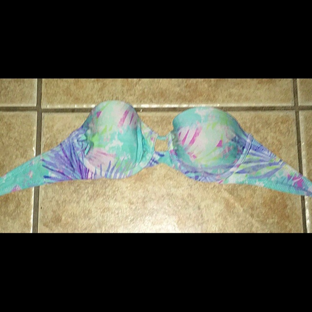 Strapless bikini top